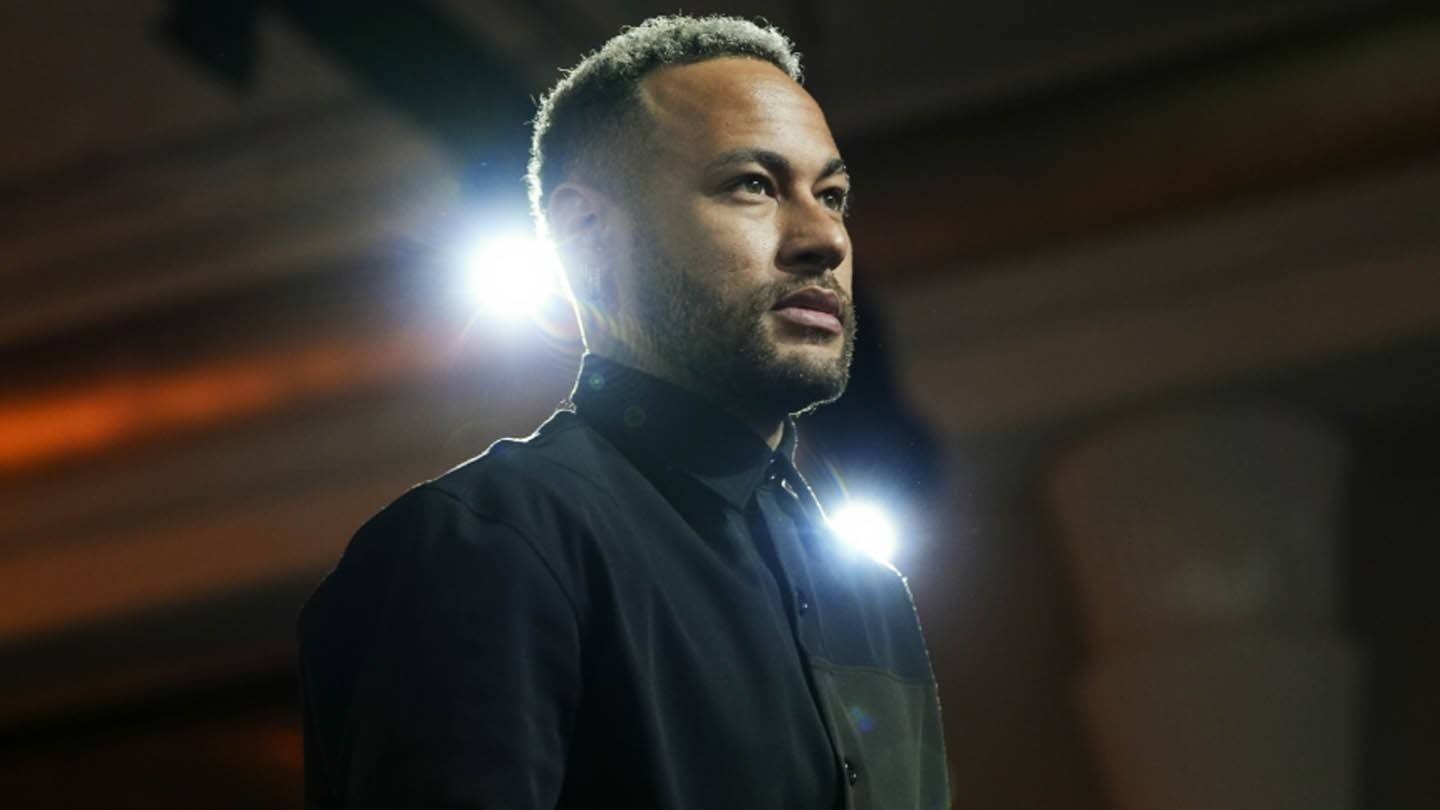 Pinangunahan ni Neymar ang koponan ng football ng Furia