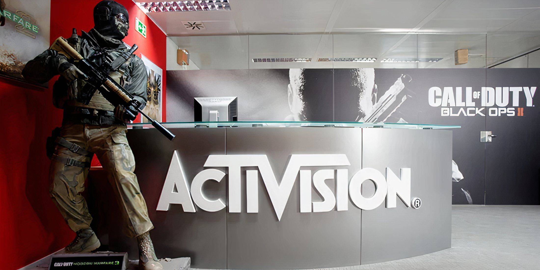 Activision broni garnituru Call of Duty